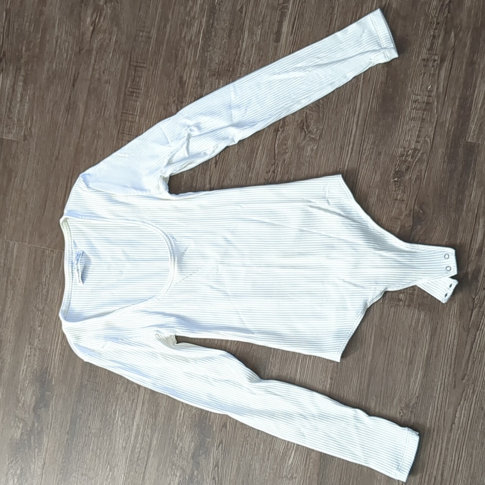 Long-Sleeve Scoopneck Ribbed Bodysuit